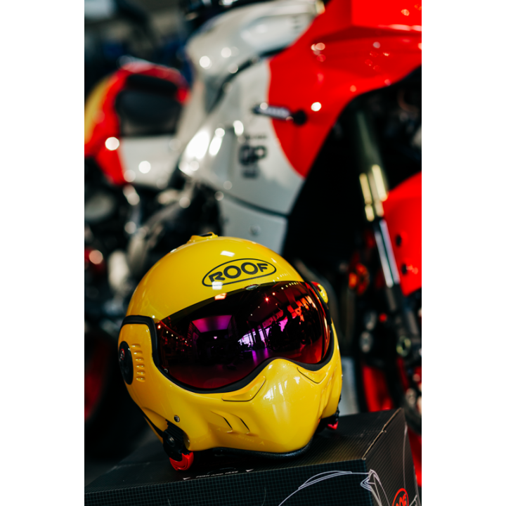 VERSATILE MOTORCYCLE HELMET ROOF RO5 BOXER ALPHA YELLOW